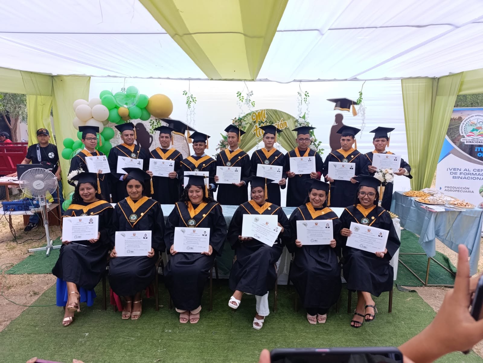 Felicitaciones Egresados