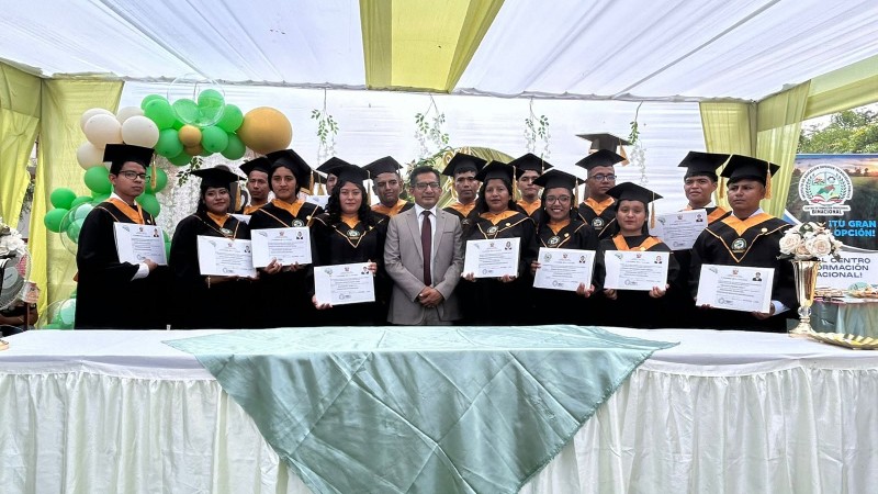 Felicitaciones Egresados