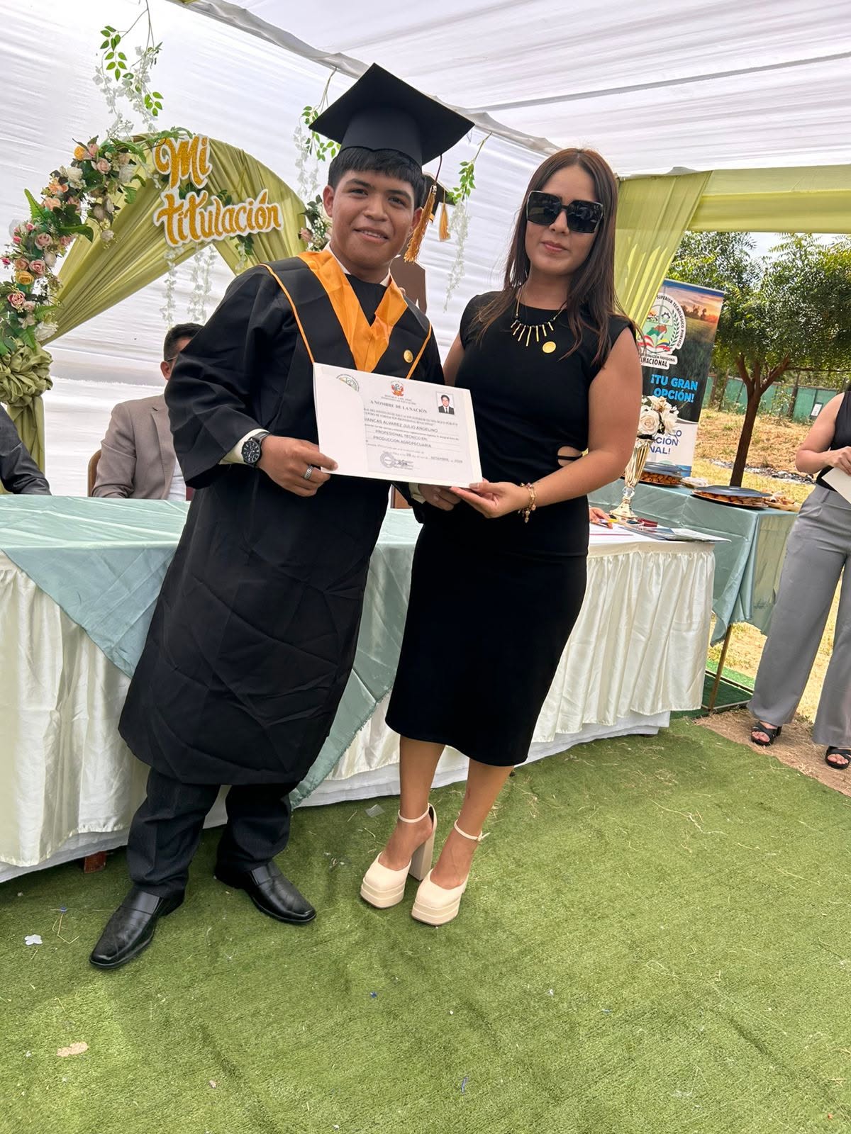 Felicitaciones Egresados